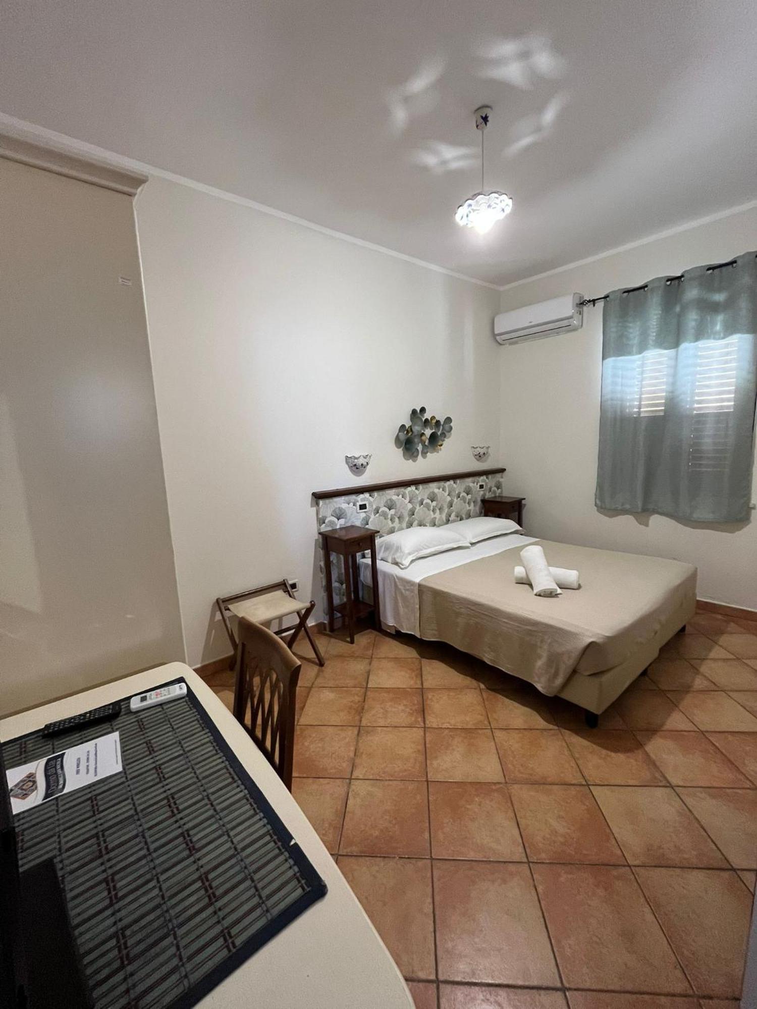 Dormo Da Lia Borgo San Nicola Hotel Mandra Capreria Bagian luar foto