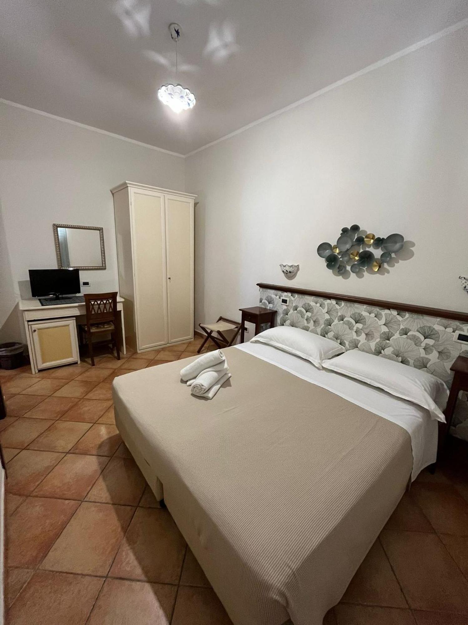 Dormo Da Lia Borgo San Nicola Hotel Mandra Capreria Bagian luar foto